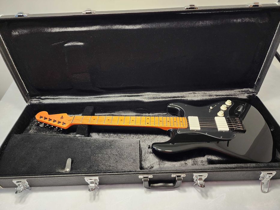 Fender Stratocaster 'David Gilmour Heavy Metal Black Strat'