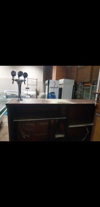 Стеллаж барный с металлическим каркасом