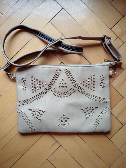 Torebka damska z paskiem