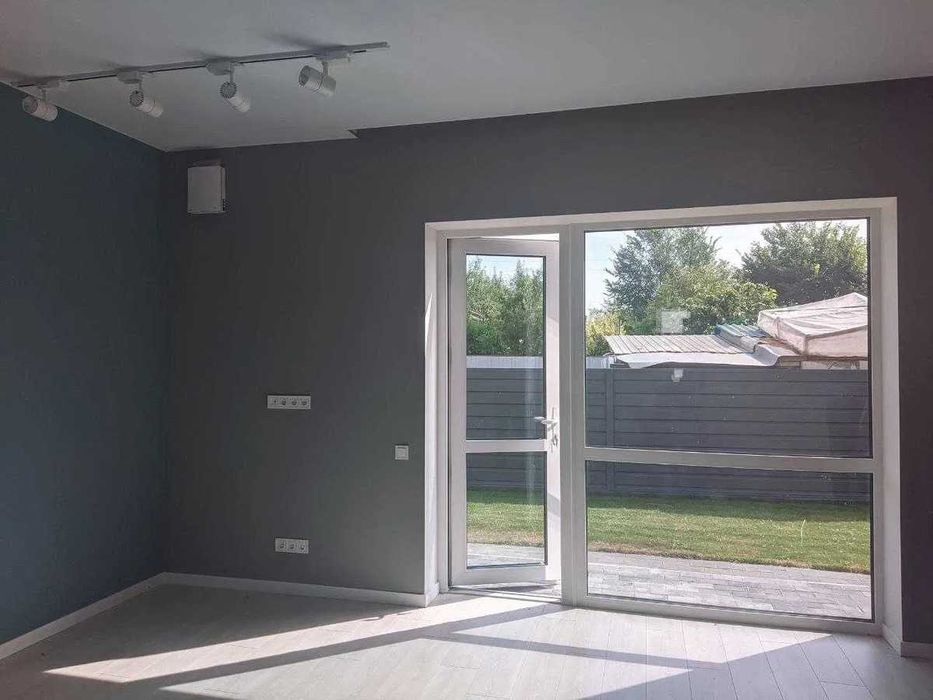 Продаж готових будинків з ремонтом та гаражем!145000$.єОселя.