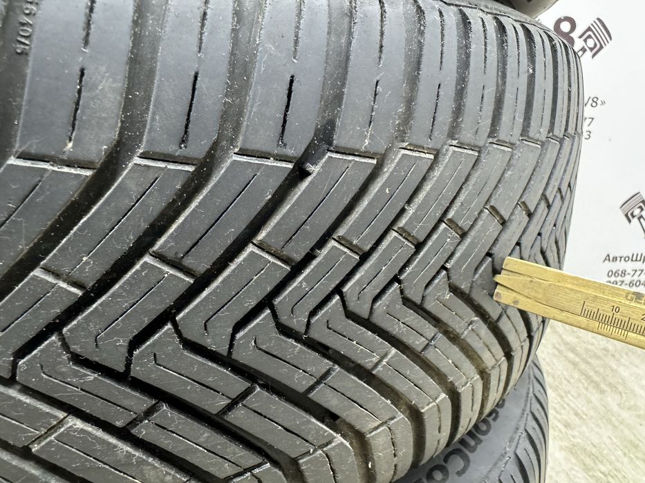Гума Continental AllSeasonContact 215 45 R18 Р18 резина комплект літня
