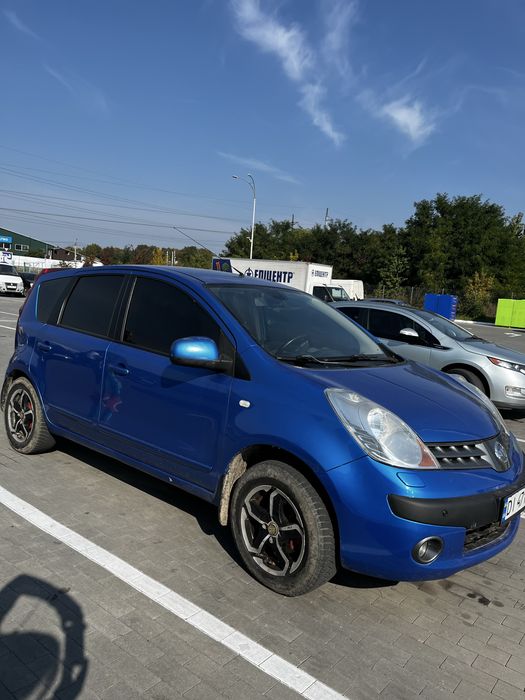 Продаю Nissan Note