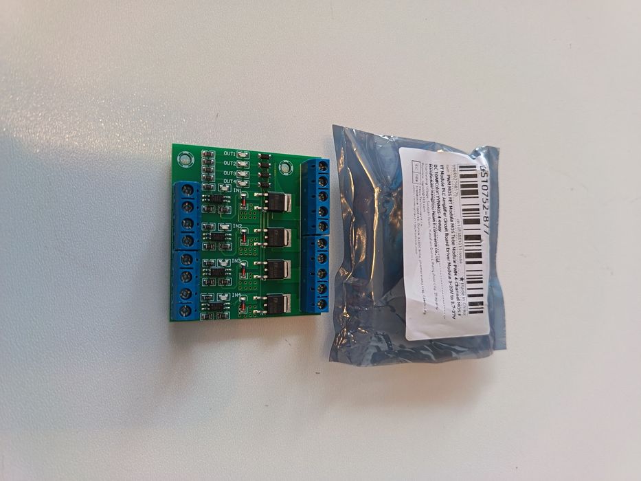 Moduł MOSFET 4-kanałowy PWM 3-20V / 3.7-27V izolacja optyczna PLC