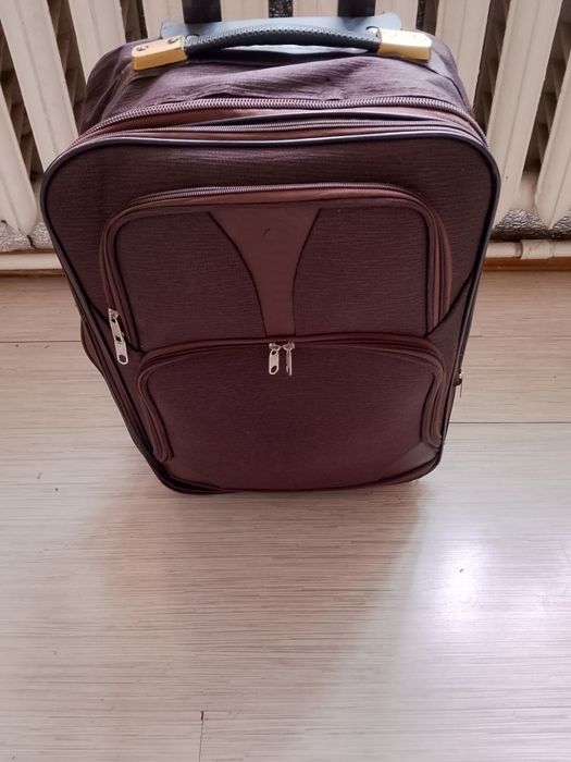 Сумка дорожная-чемодан на колесах(бескаркасный)..