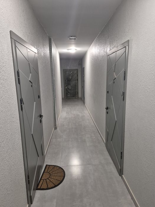 Продаж двох кімнатной квартири Росвигово.