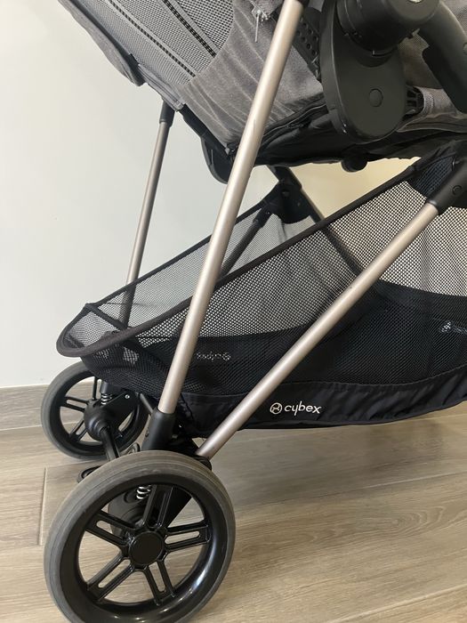 Carrinho da cybex impecável com adaptadores