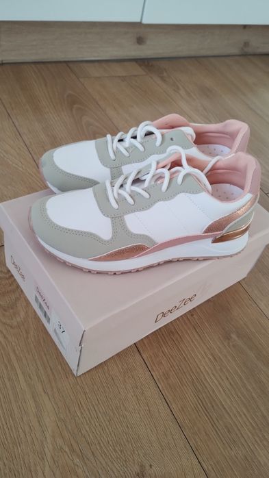 Buty sportowe sneakersy  NOWE DeeZee 37