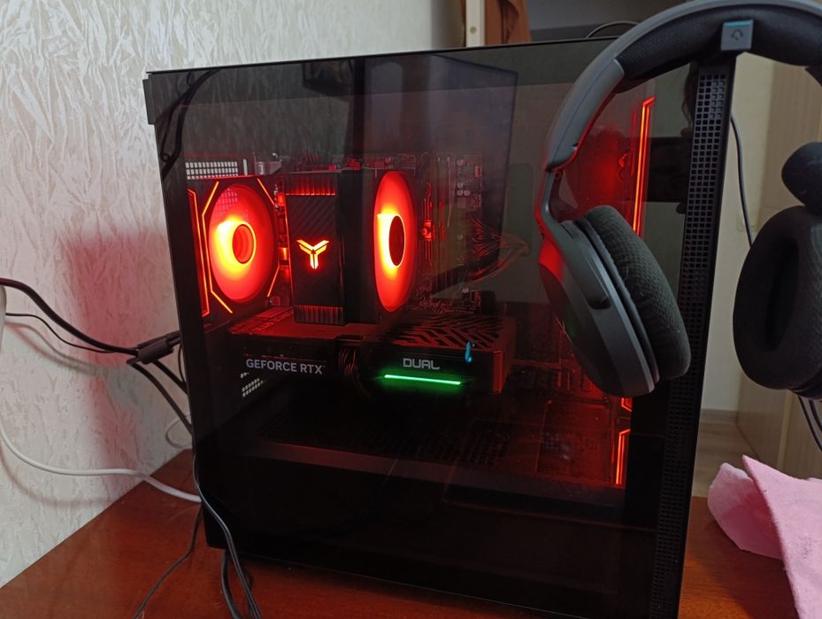 Ігровий ПК Ryzen 5 7500F + RTX 5060 8GB + монітор Samsung 32" 165Hz