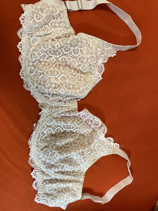 Бюстгалтер большая чашка маленький обьем размер на фото