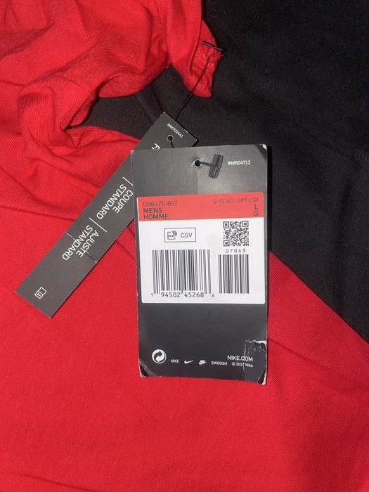 Футболка мужская Nike Nsw Tee Swoosh 12 Month (DB6470-657)