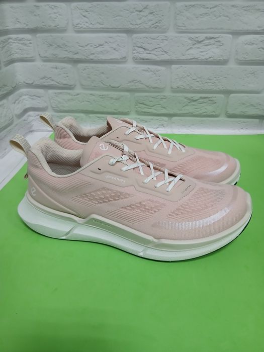 ECCO Biom 2.2 Кросівки повсякденні жіночі розмір 41