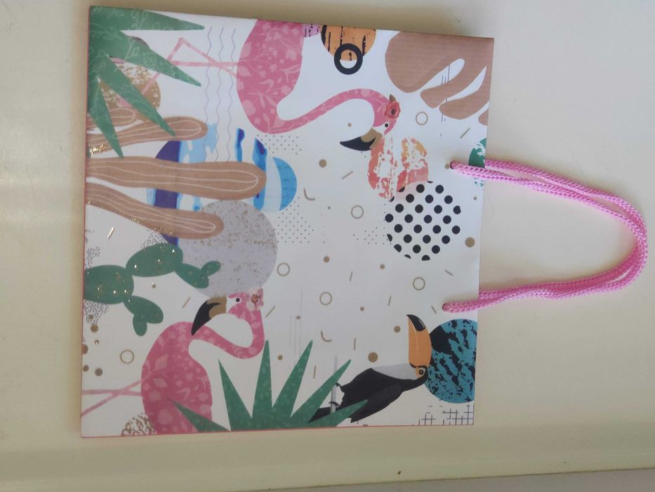 Пакеты подарочные 19х19 фламинго, 23х23 цветы