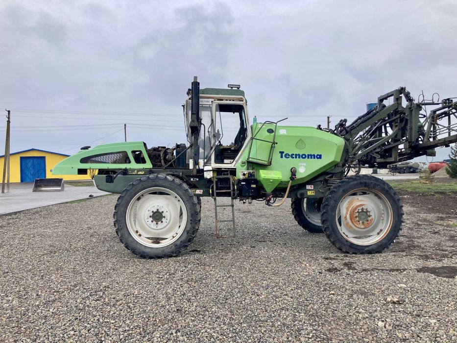 Самохідний обприскувач Tecnoma Laser 4000.