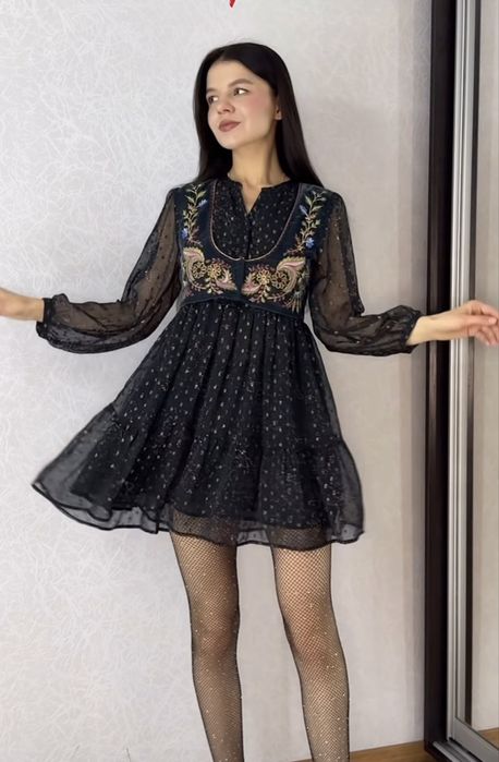 Шифонова міні сукня з гарним верхом