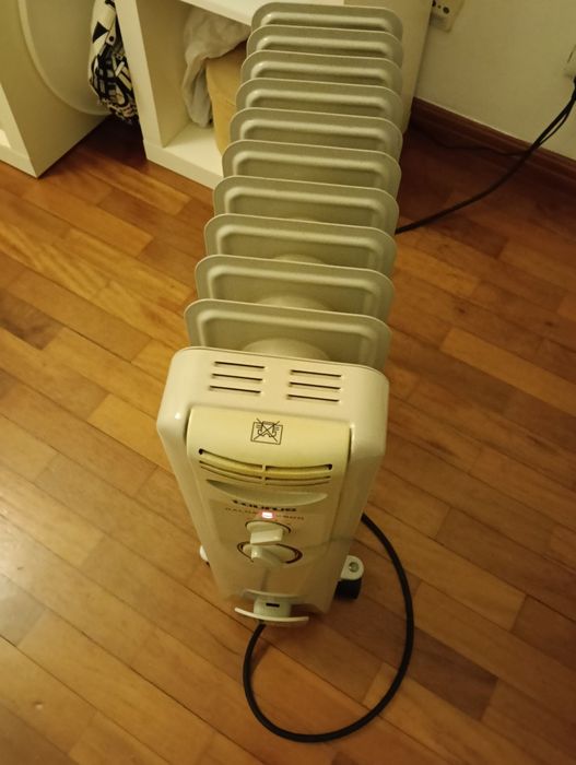 Radiador a óleo da marca Taurus 2500 w