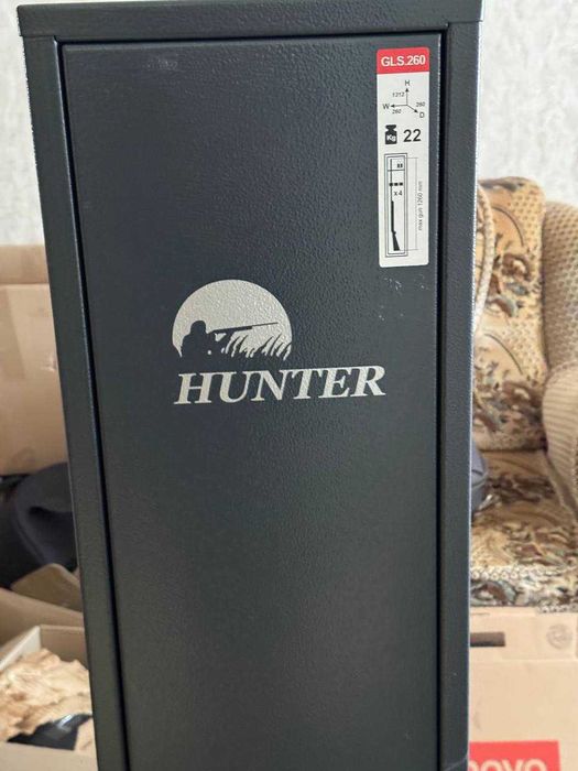 Сейф для зброї Hunter GLS 260 на 4 рушниці