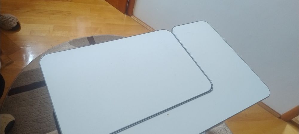 Стіл, парта дитячі меблі.