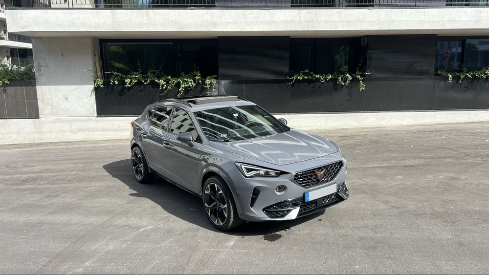 Cupra formentor VZ 245CV híbrido FULL EXTRAS nardo grey foto 2