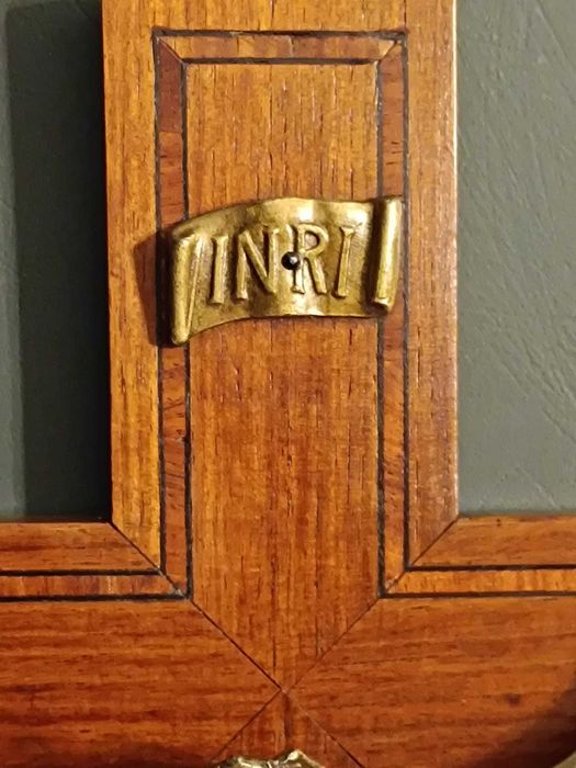Krzyż drewniany, krucyfiks