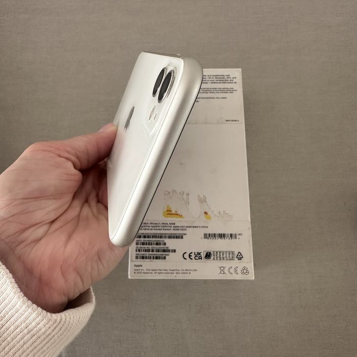 IPhone айфон 11 64GB