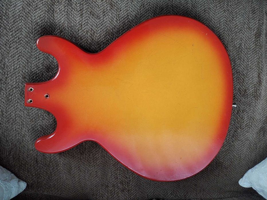 korpus gitara basowa Defil Luna