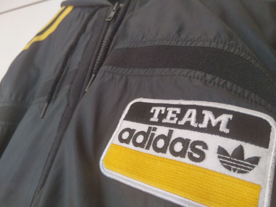 Casacos adidas. Futebol. Tamanho M.
