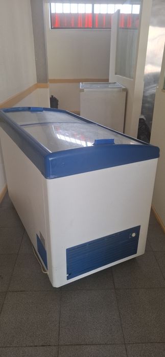Arca Congeladora Profissional Marecos MF 400 PVH
