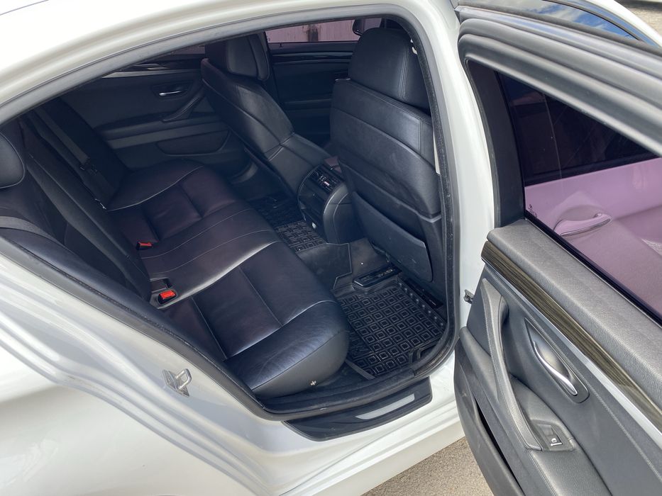 Продам BMW  528i F10 3.0