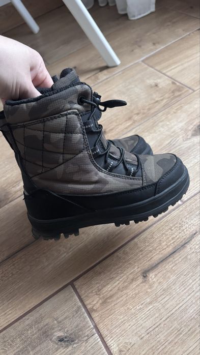 Зимові черевики для хлопчика 28 розмір, 19 см