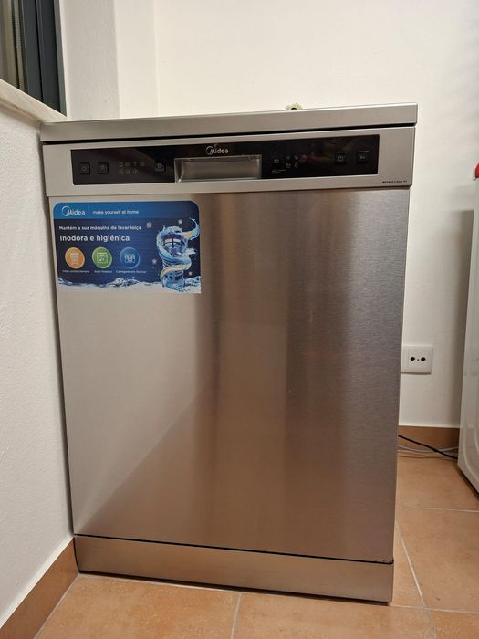 Máquina Loiça Midea