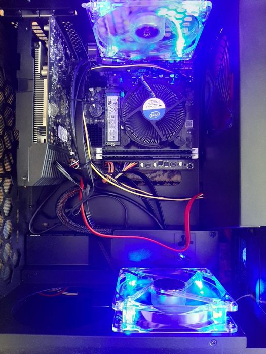 Komputer gemingowy Windows 11  256 SSD Nvidia GTX 1050i z monitorem