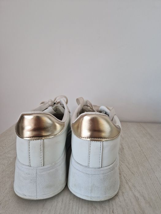 Buty damskie sportowe białe