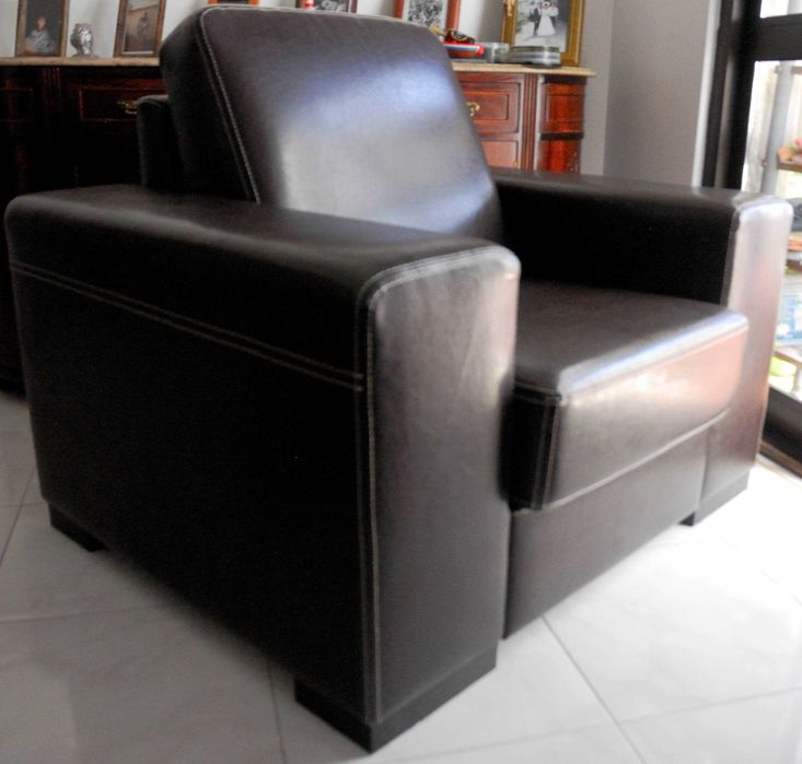 Jogo de sofás em pele