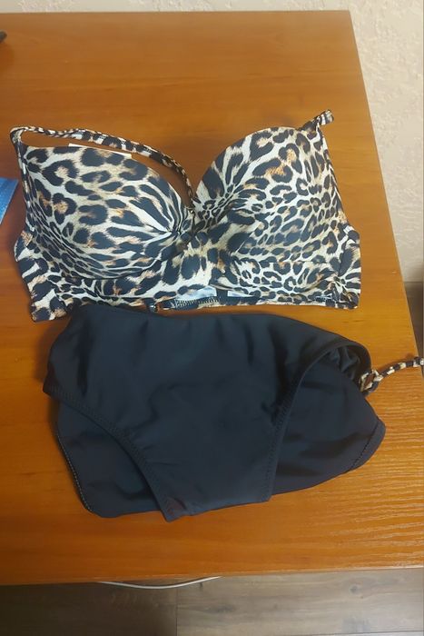 Продам купальник