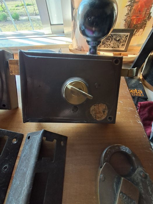 Conjunto Fechaduras e Puxadores Novos