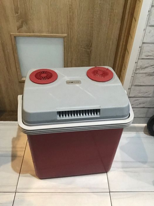 Lodówka turystyczna samochodowa