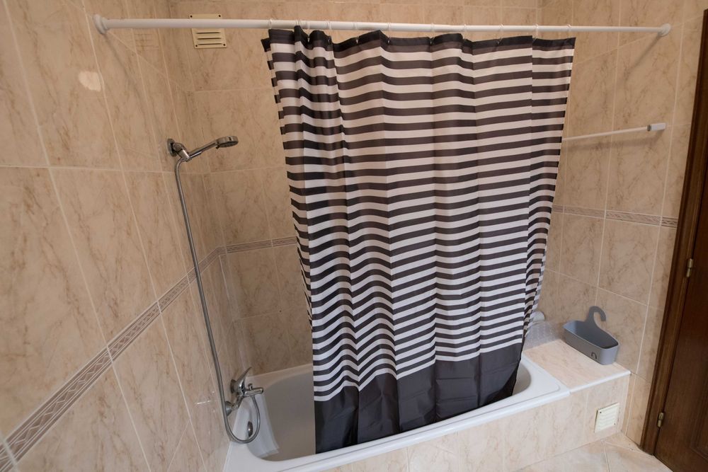 Quarto com varanda – Castêlo da Maia | Próximo do ISMAI e Metro