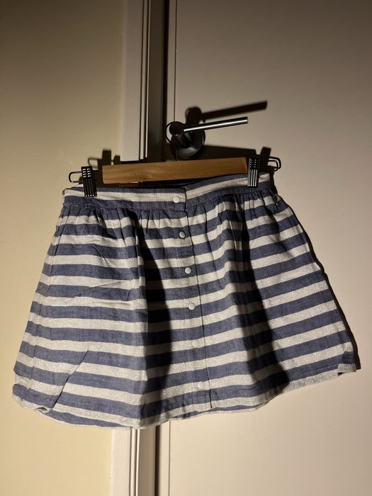 saia azul e branca da benetton