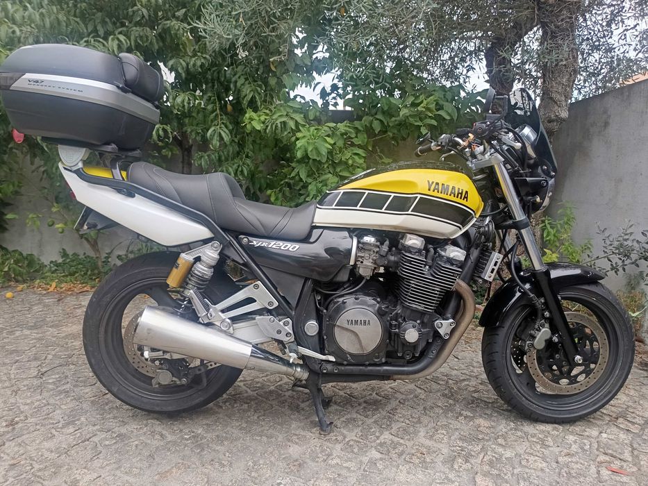 Moto Yamaha xjr 1200