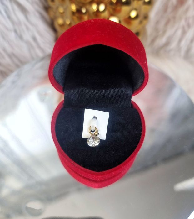 Zawieszka z cyrkonią do łańcuszka lub bransoletki nowa