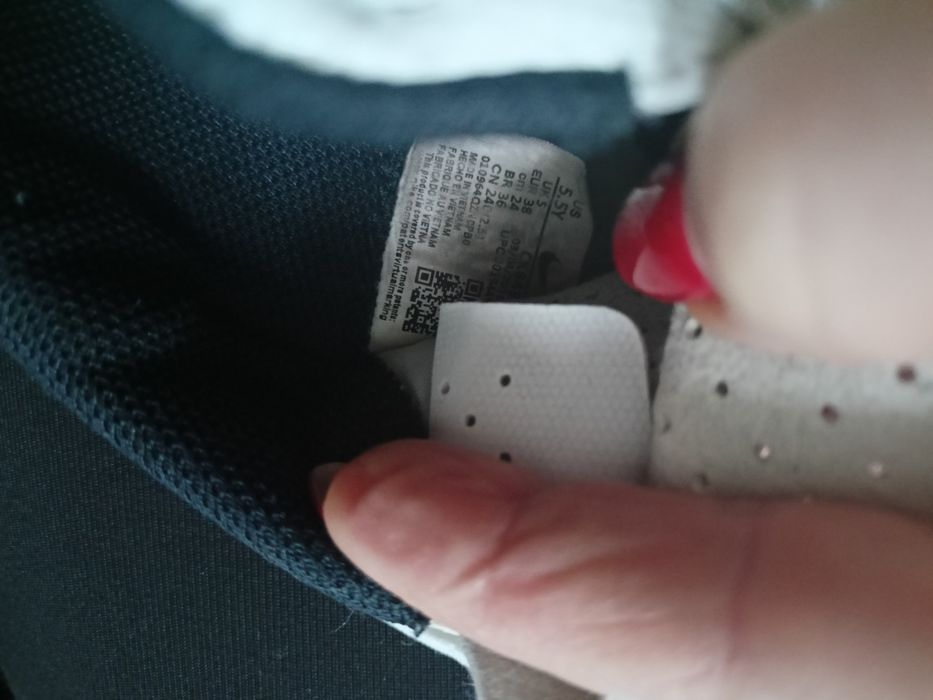 Halówki Nike r.37 Unisex