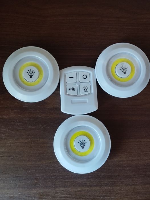 Комплект светодиодных светильников  с пультом и таймером.