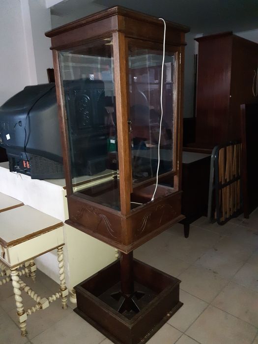 Vendo vitrine / floreira - peça antiga