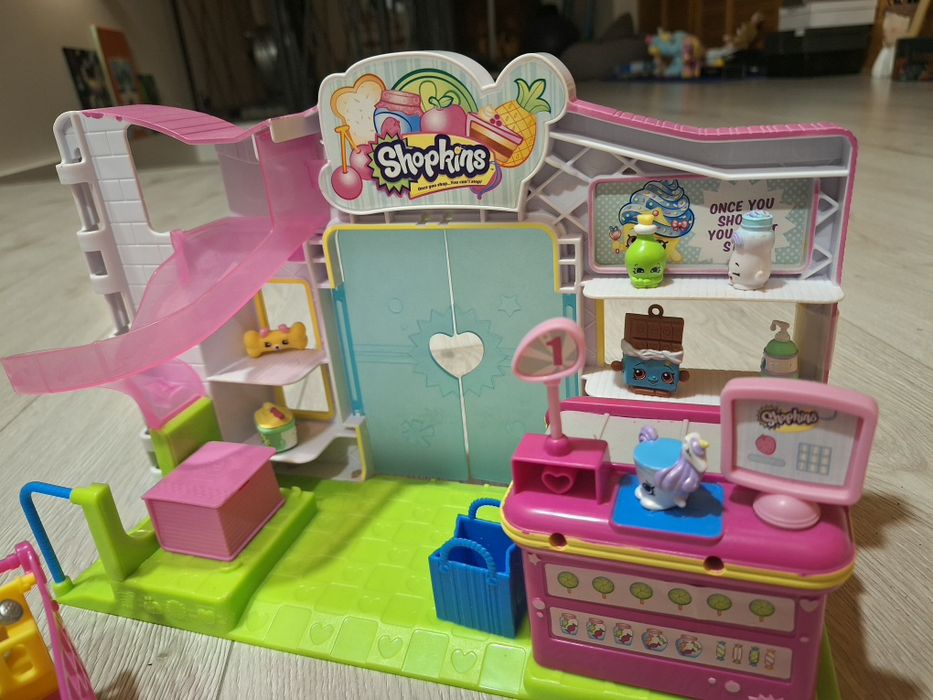 ігровий набір Shopkins Small Mart Supermarket Playset