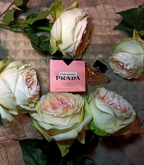 Парфумована вода Prada Paradoxe.