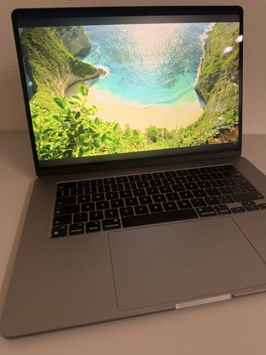 MacBook air 15 m3 16/256 idealny stan