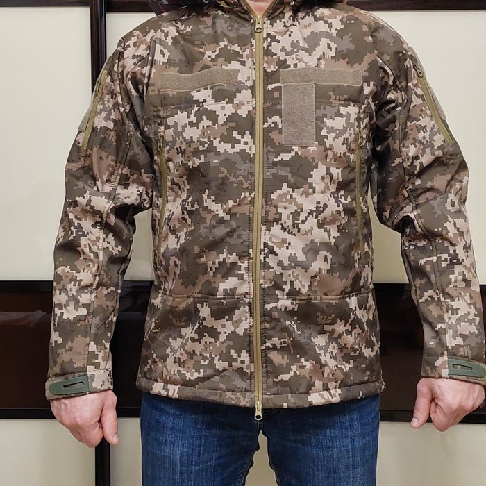 Куртка нова, демісезон (софтшел) 50/4