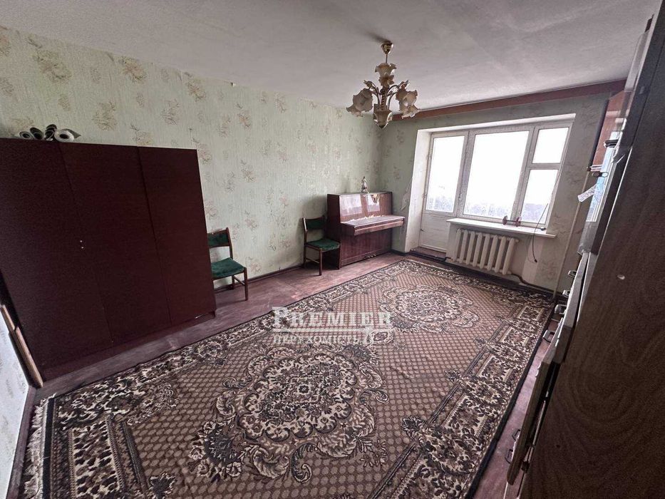 Продаж 4 кімн. квартири у Великодолинському