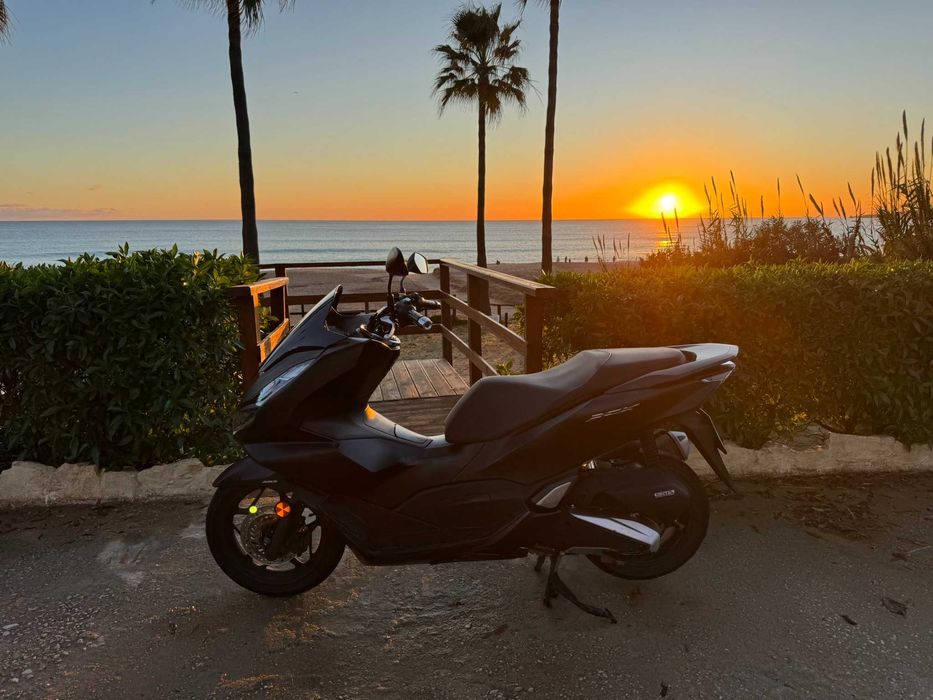 Honda PCX 125 (Excelente Estado)