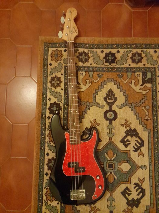 Fender Squier Precision